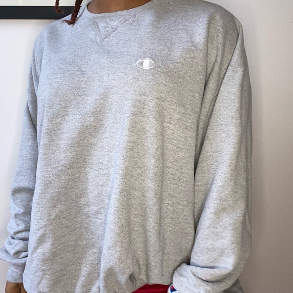 Champion Sweatshirt - Picture 2 of 7